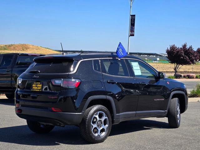 Used 2022 Jeep Compass Trailhawk w/ Trailhawk Elite Group image 5