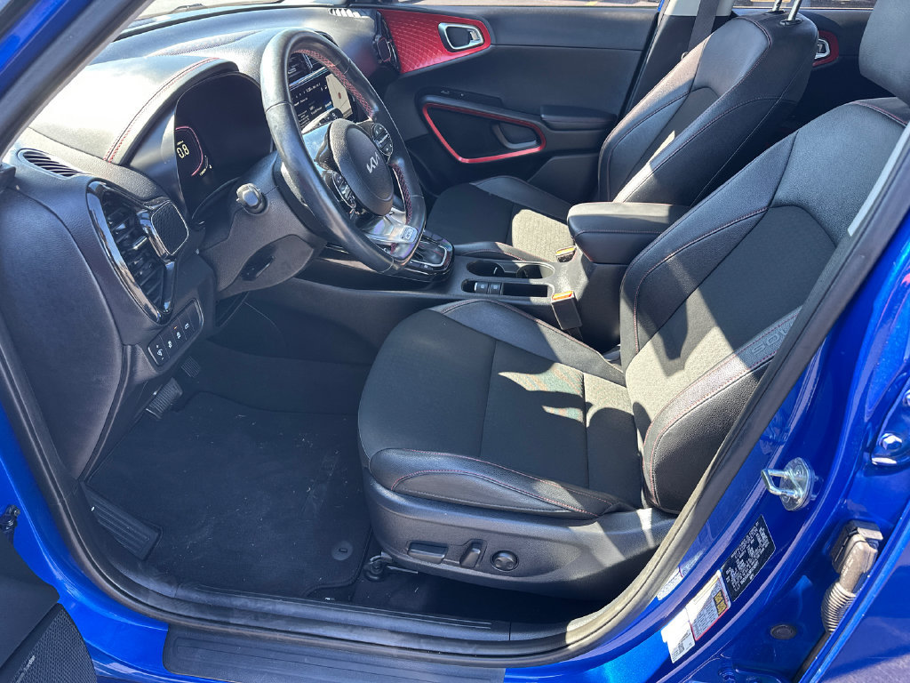 Used 2023 Kia Soul GT-Line w/ GT-Line Technology Package FWD image 9