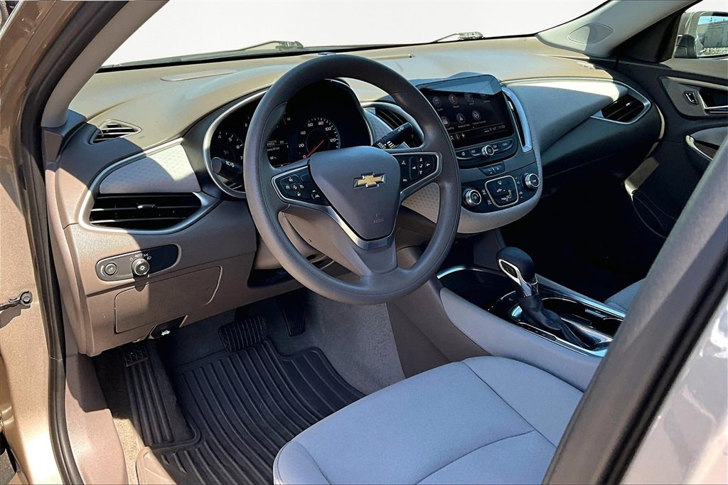 Used 2022 Chevrolet Malibu LS w/ Driver Confidence Package II image 14