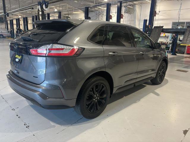 Certified 2022 Ford Edge SE w/ Black Appearance Package AWD/4WD image 5