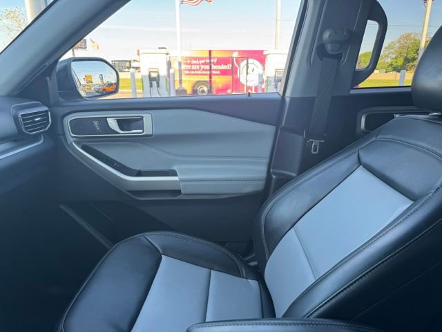 Certified 2023 Ford Explorer XLT w/ Equipment Group 202A AWD/4WD image 20