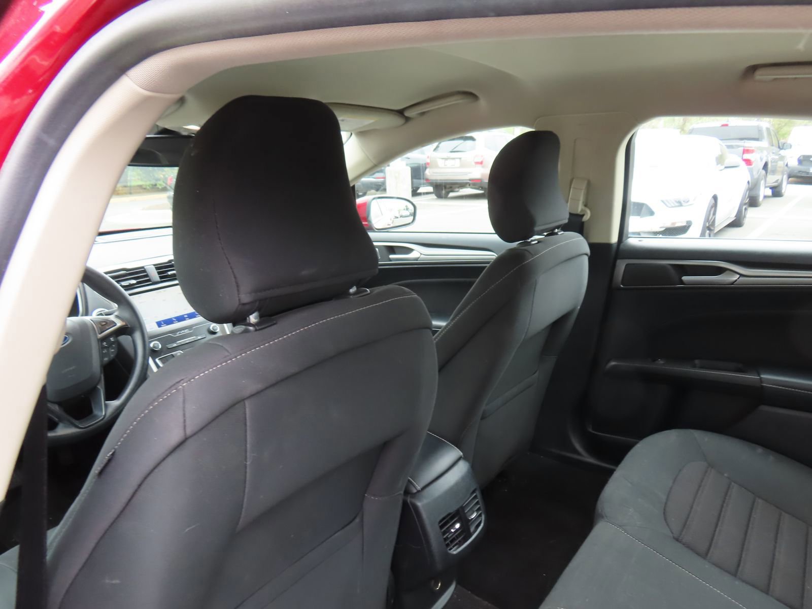 Certified 2019 Ford Fusion SE image 29