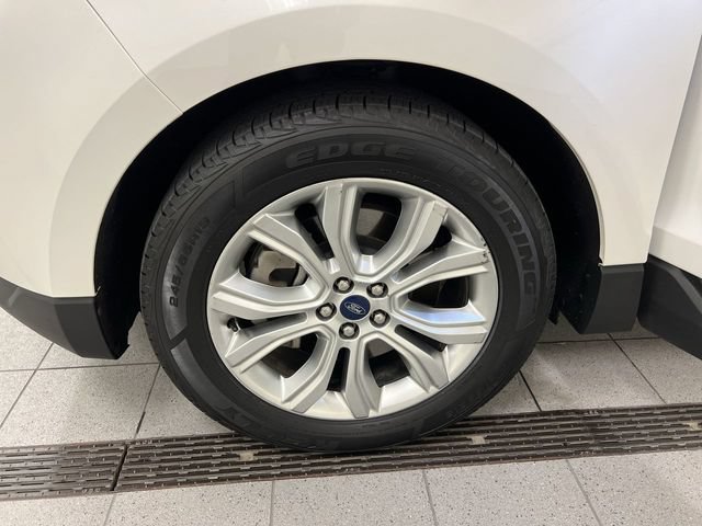 Certified 2021 Ford Edge Titanium AWD/4WD image 9