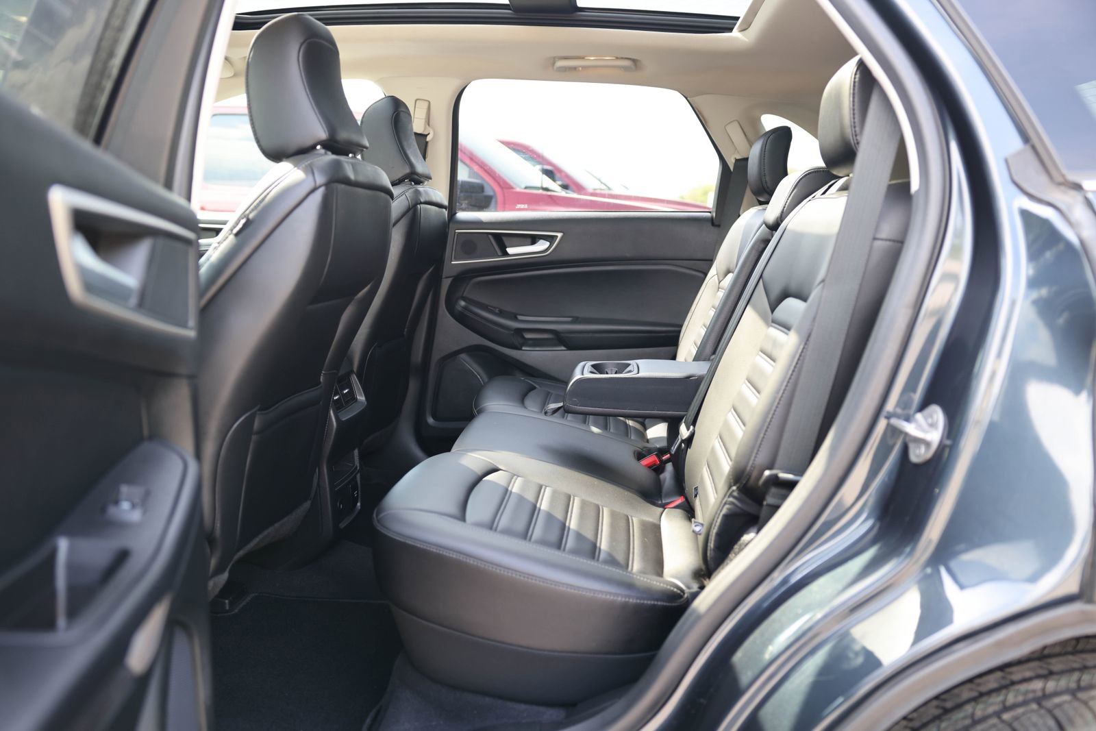 Certified 2024 Ford Edge SEL w/ Convenience Package AWD/4WD image 17