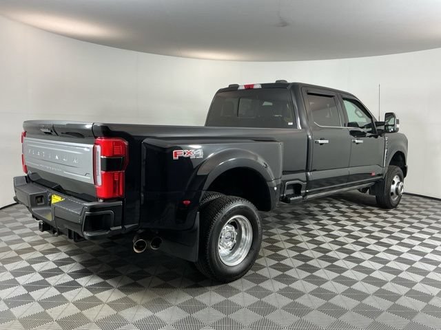 Certified 2023 Ford F350 Platinum AWD/4WD image 4