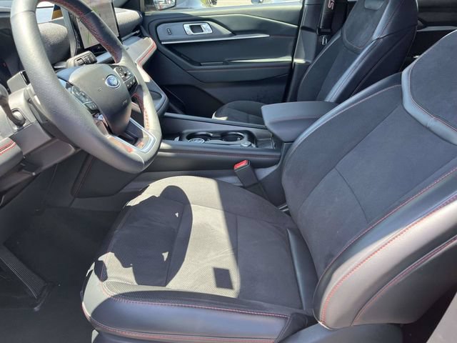 Certified 2025 Ford Explorer ST RWD image 12