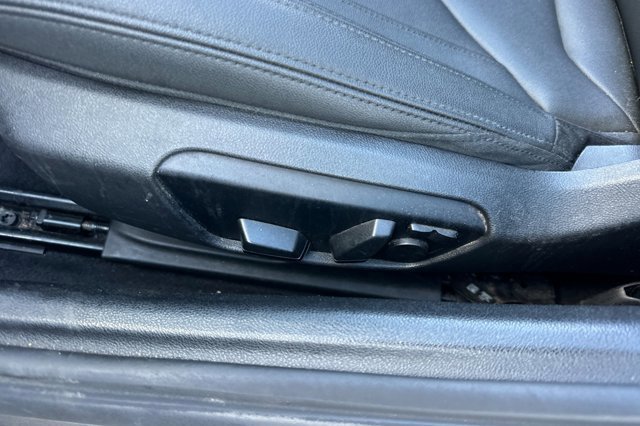 Used 2022 BMW Z4 sDrive30i w/ Driving Assistance Package image 13