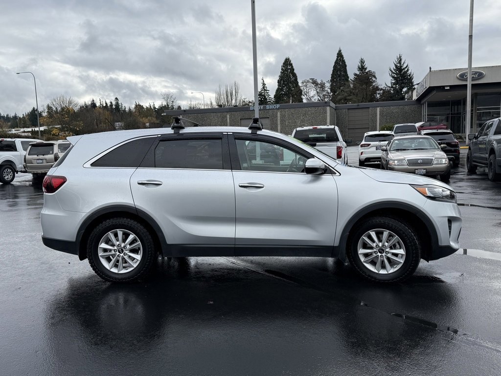 Used 2019 Kia Sorento L image 2