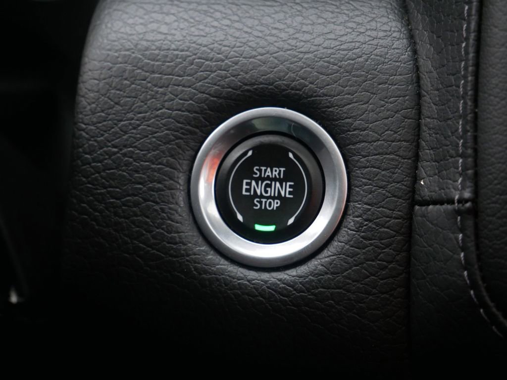 Used 2023 GMC Yukon XL Denali image 24