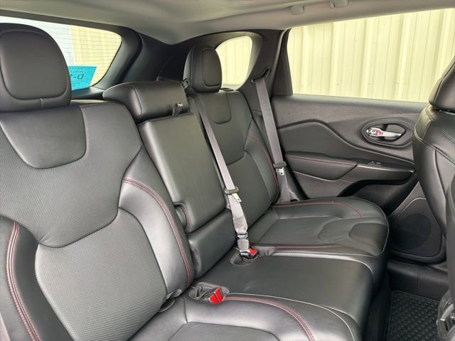 Used 2022 Jeep Cherokee Trailhawk w/ Sun, Sound & Nav Group image 9