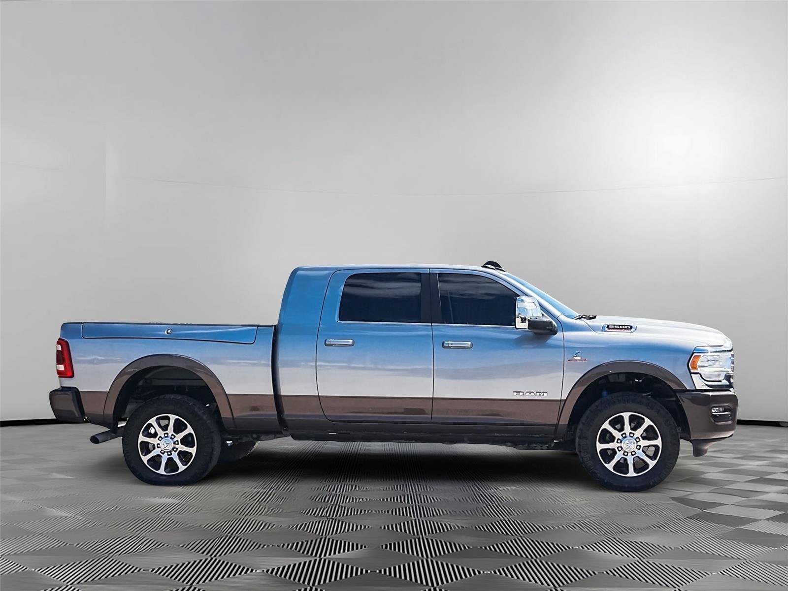 Used 2024 RAM 2500 Limited AWD/4WD image 3