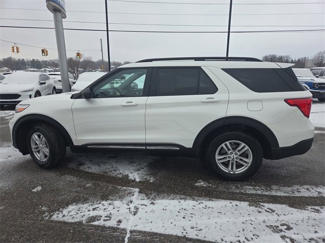 Certified 2022 Ford Explorer XLT w/ Equipment Group 202A image 12