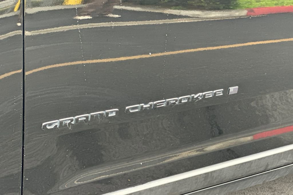 Used 2021 Jeep Grand Cherokee L Laredo image 29