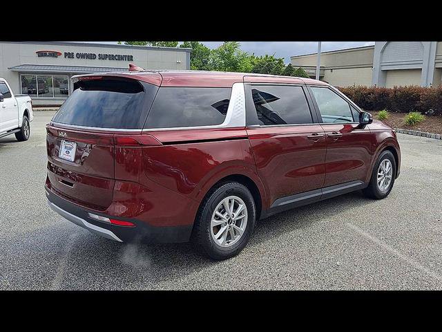Used 2024 Kia Carnival LX FWD image 8