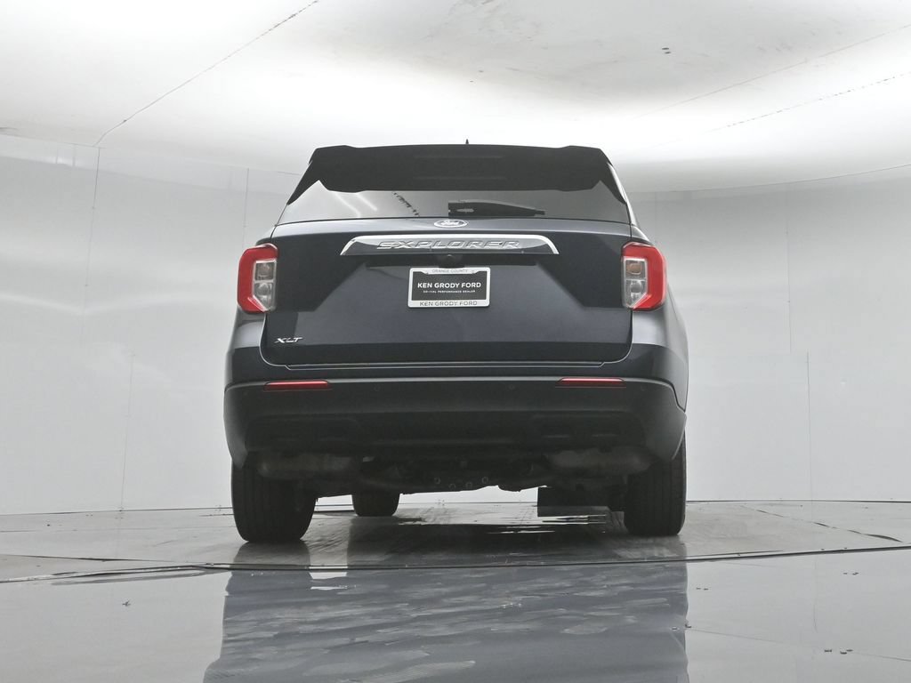 Certified 2023 Ford Explorer XLT RWD image 49