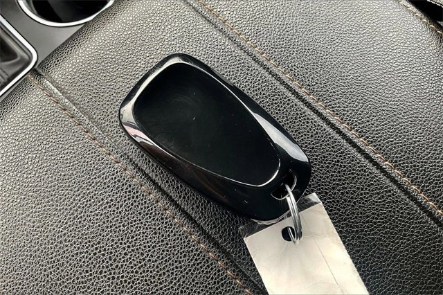 Used 2019 Chevrolet Traverse LT image 13