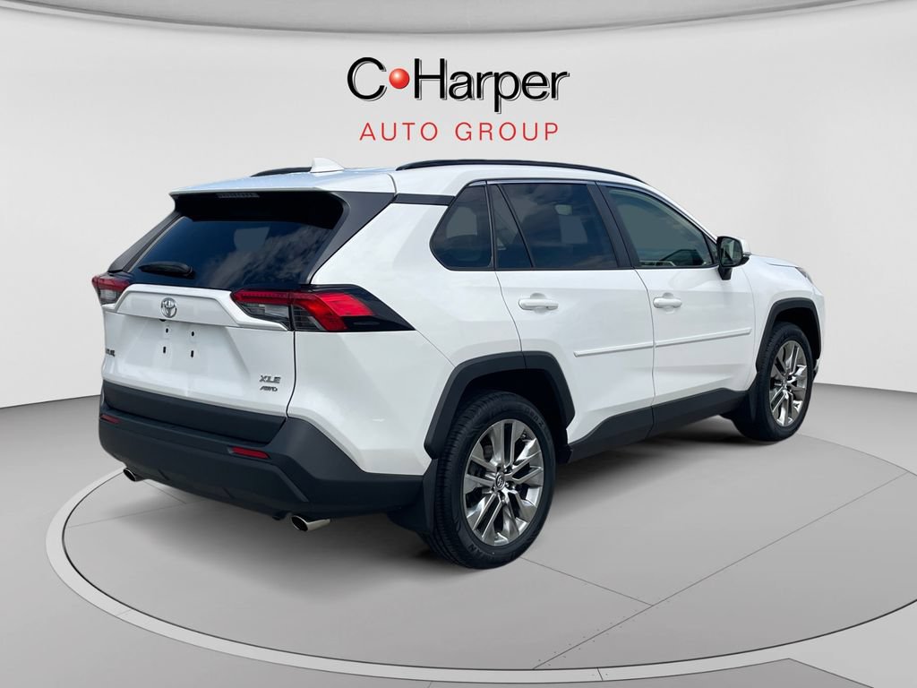 Used 2019 Toyota RAV4 XLE Premium w/ Cold Weather Package AWD/4WD image 3