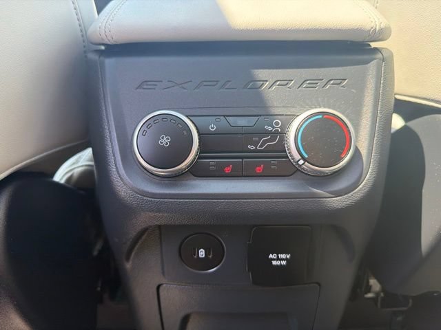 Certified 2025 Ford Explorer Platinum w/ Ultimate Package AWD/4WD image 27