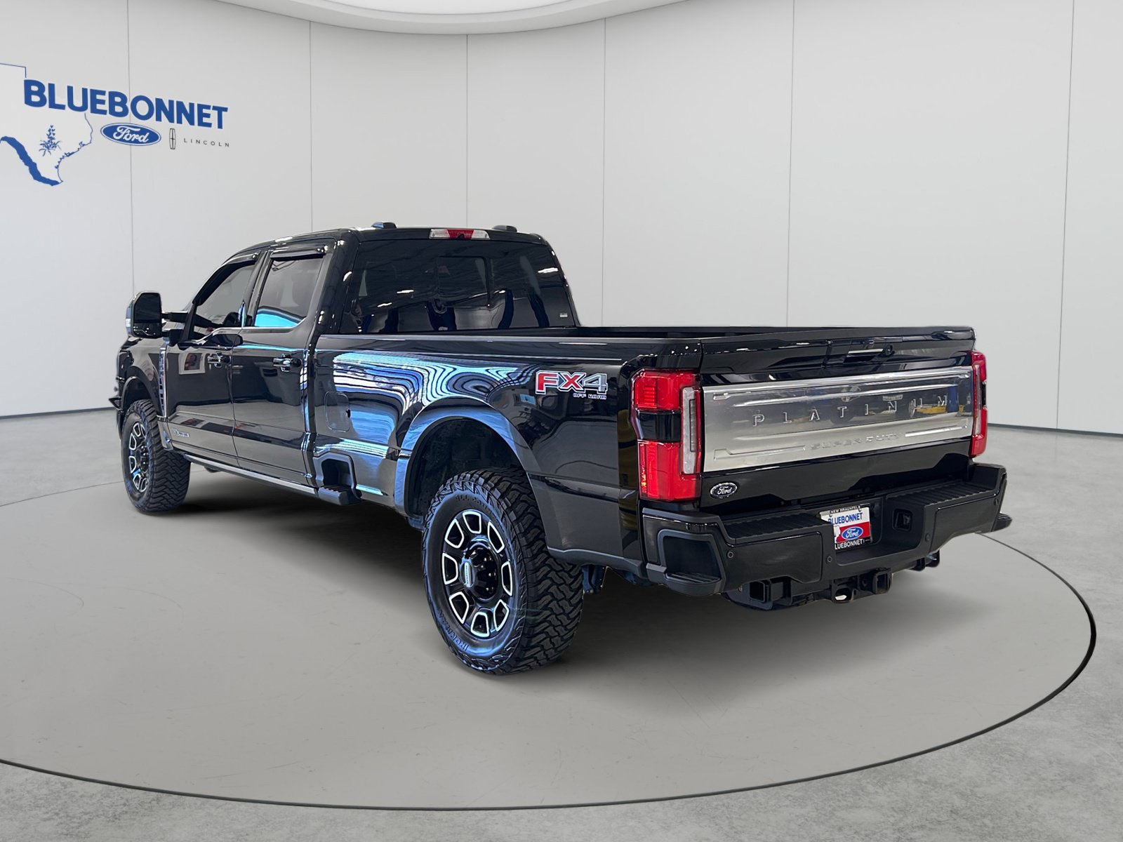 Certified 2024 Ford F350 Platinum AWD/4WD image 7