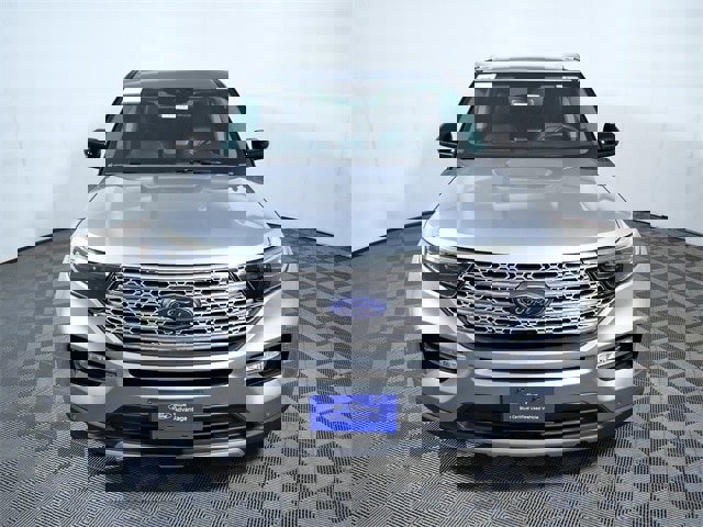 Certified 2023 Ford Explorer Limited w/ Limited Technology Package image 3