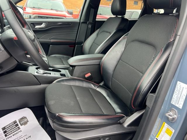 Certified 2024 Ford Escape ST-Line w/ Tech Pack #1 AWD/4WD image 17