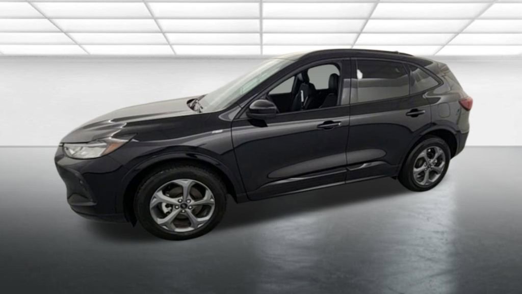 Certified 2024 Ford Escape ST-Line Select w/ Tech Pack #2 AWD/4WD image 4