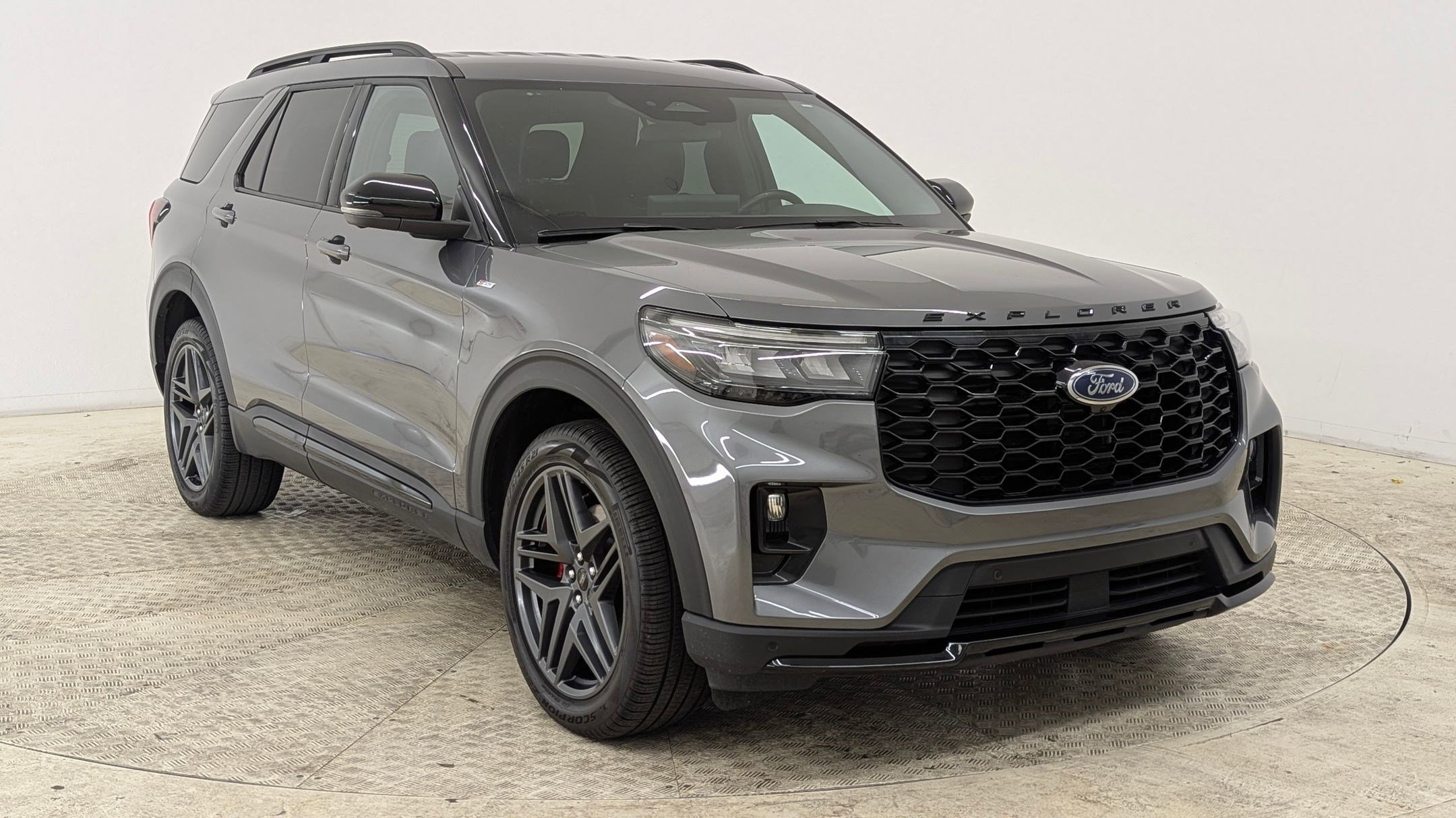 Certified 2025 Ford Explorer ST-Line w/ ST-Line Street Pack image 7