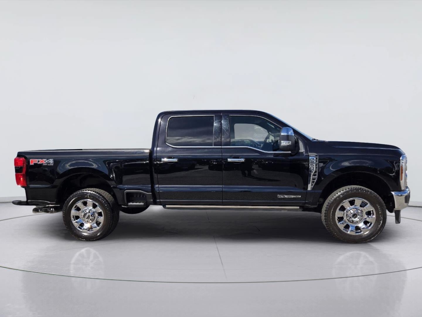 Certified 2025 Ford F250 Lariat w/ Chrome Package AWD/4WD image 5