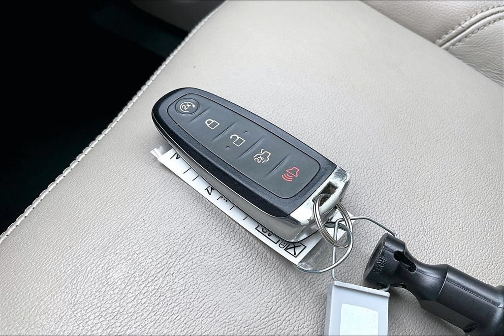 Certified 2017 Ford Escape Titanium FWD image 11