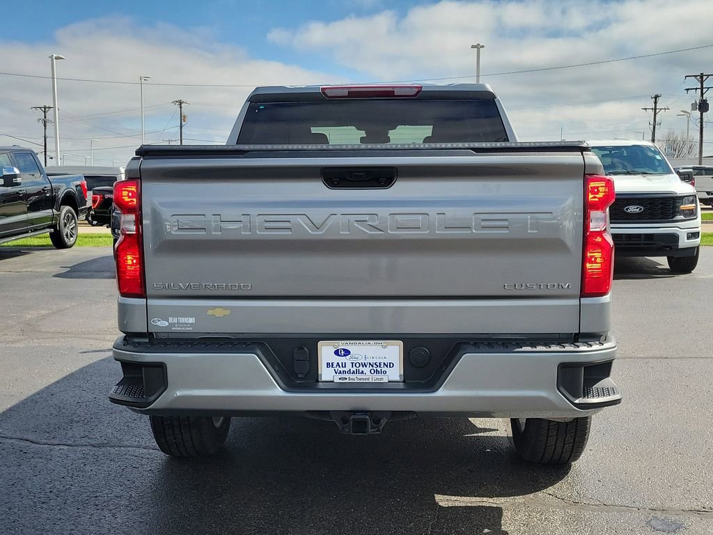 Used 2023 Chevrolet Silverado 1500 Custom image 4