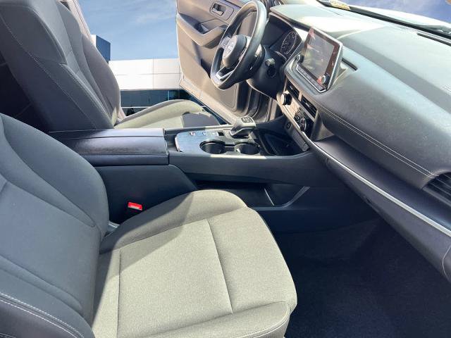 Used 2024 Nissan Rogue S FWD image 15