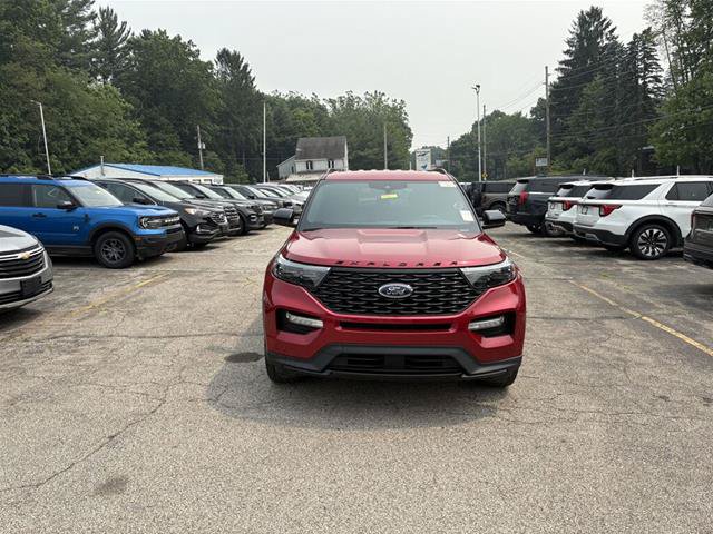 Certified 2023 Ford Explorer ST-Line AWD/4WD image 2