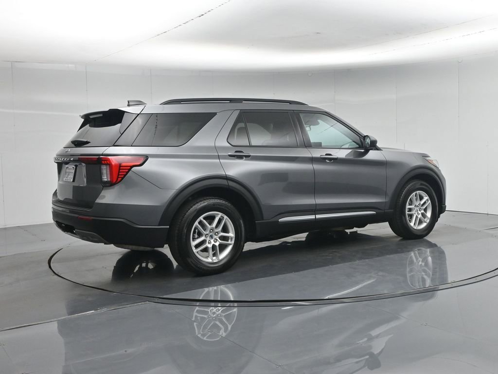 Certified 2025 Ford Explorer Active w/ Active Comfort Package RWD image 31