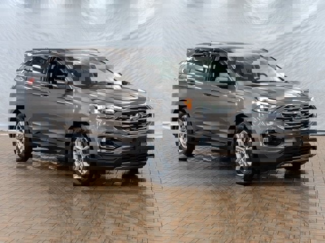 Certified 2019 Ford Edge SEL w/ Equipment Group 201A image 7