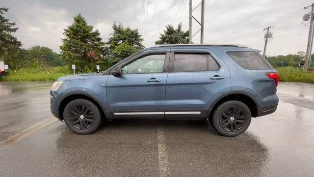 Certified 2018 Ford Explorer XLT AWD/4WD image 5