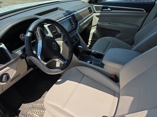 Used 2022 Volkswagen Atlas SE image 4