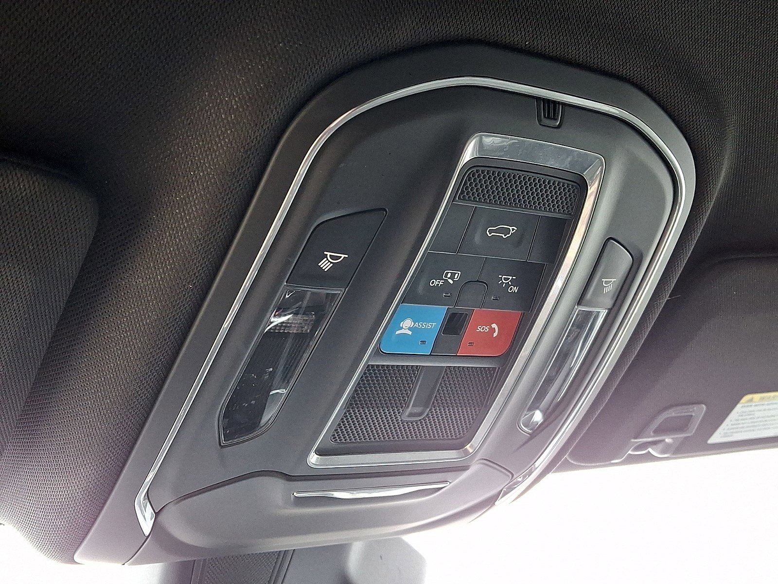 Used 2025 Jeep Grand Cherokee Altitude AWD/4WD image 26