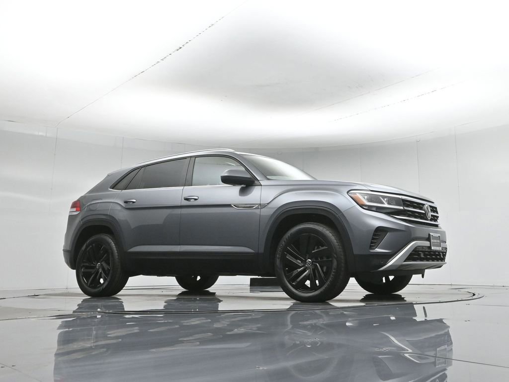 Used 2023 Volkswagen Atlas Cross Sport SE w/ Panoramic Sunroof Package image 4
