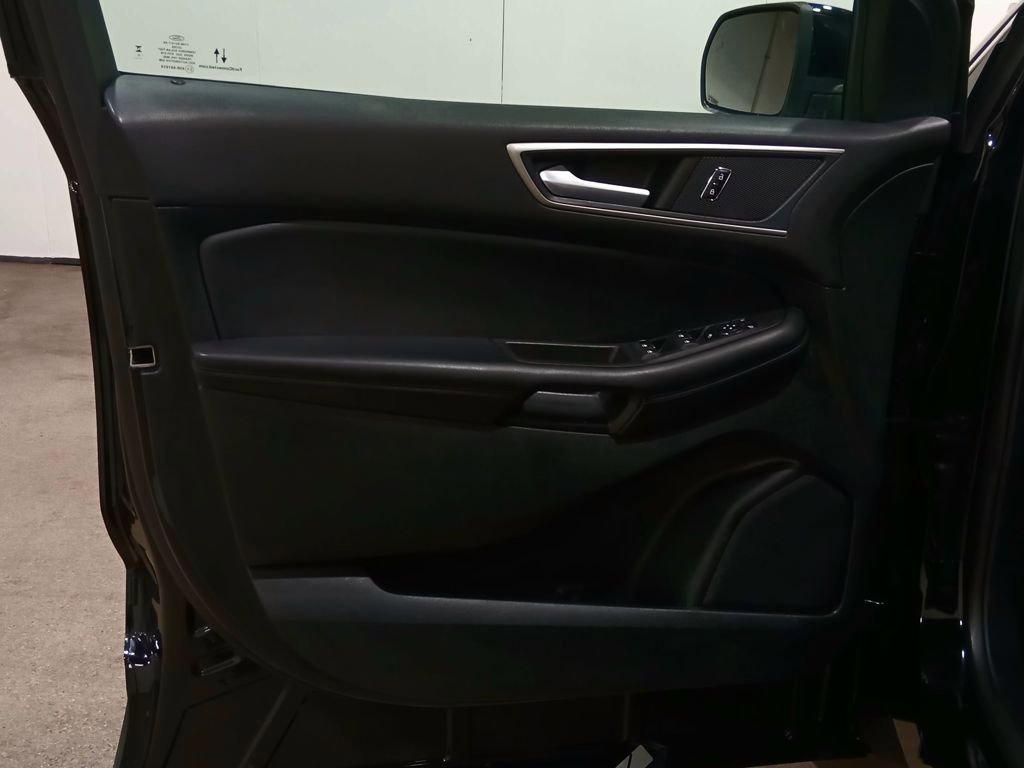Certified 2023 Ford Edge SEL image 17