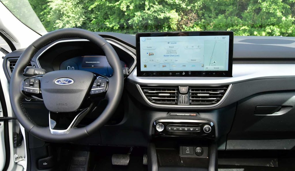 Certified 2023 Ford Escape Platinum AWD/4WD image 17