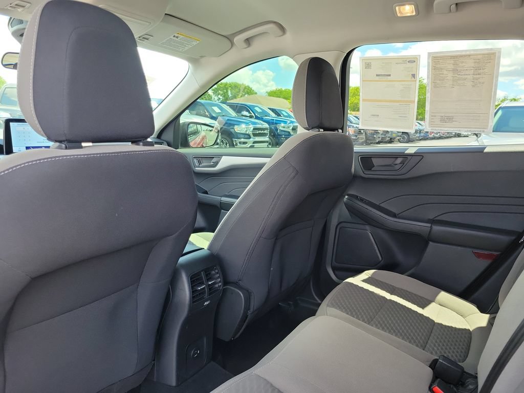 Certified 2022 Ford Escape SE w/ Cold Weather Package FWD image 16