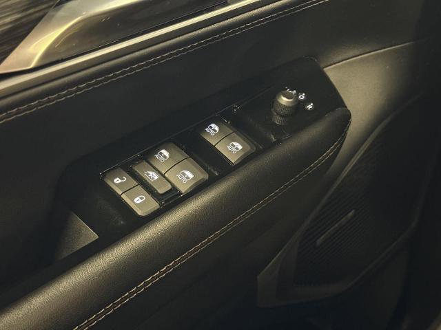 Used 2024 Jeep Wagoneer Series II w/ Convenience Group I image 22