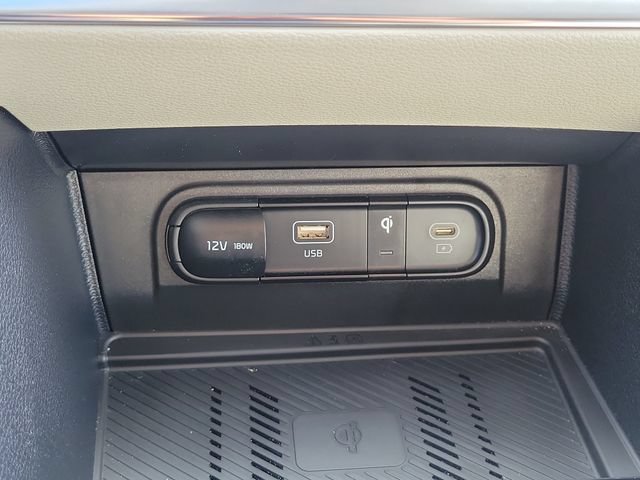 Used 2025 Kia Sportage EX FWD image 33