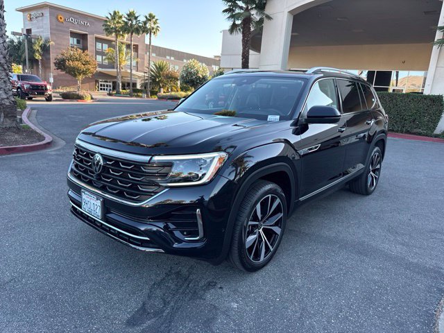 Used 2024 Volkswagen Atlas SEL Premium R-Line AWD/4WD image 2