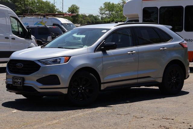 Certified 2022 Ford Edge SE w/ Black Appearance Package AWD/4WD image 5