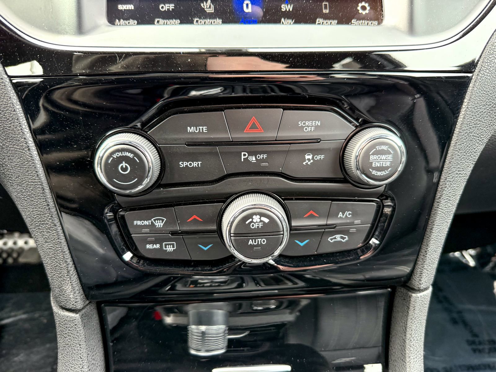 Used 2022 Chrysler 300 S image 25