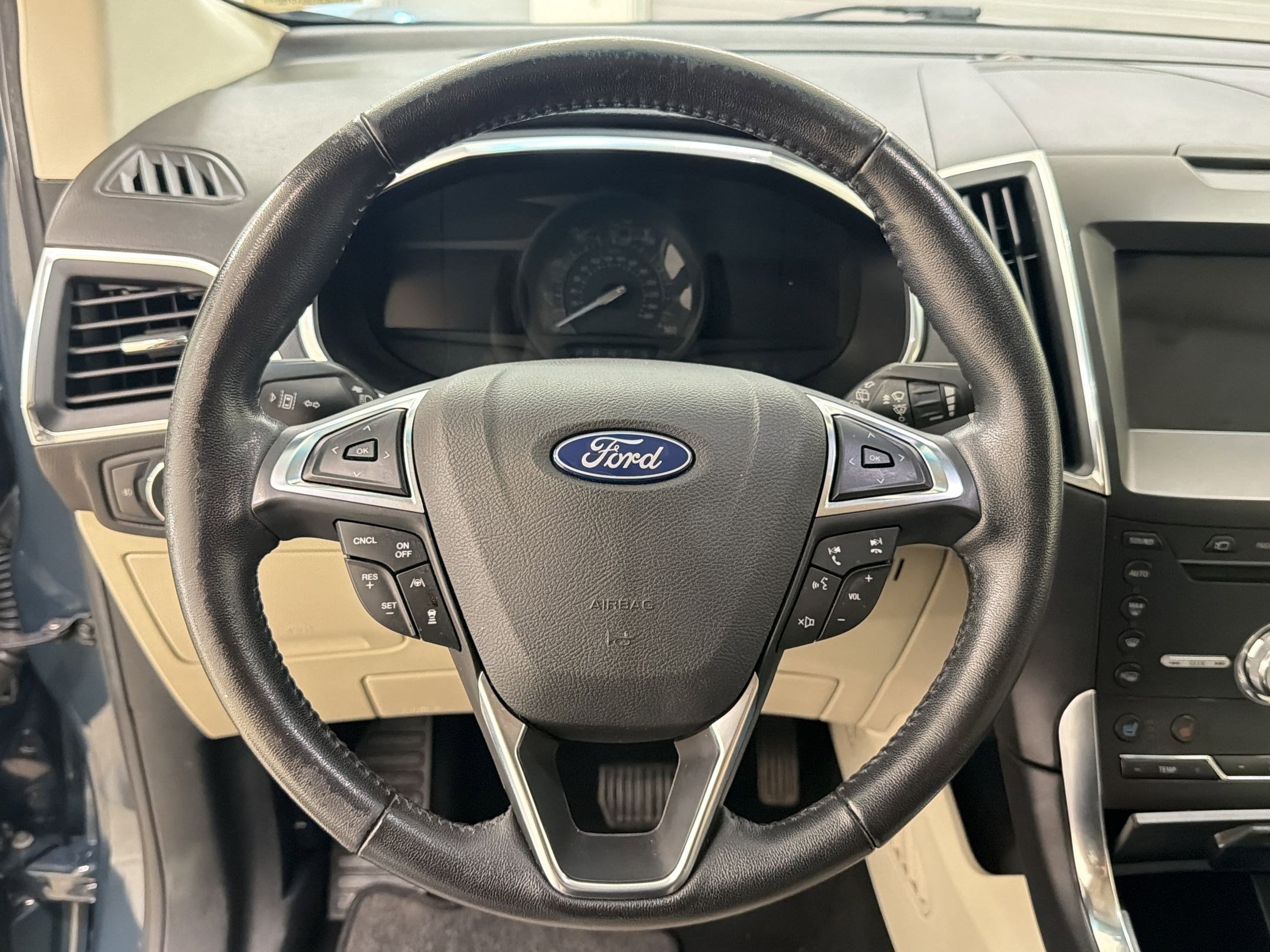 Certified 2019 Ford Edge Titanium w/ Equipment Group 301A FWD image 17