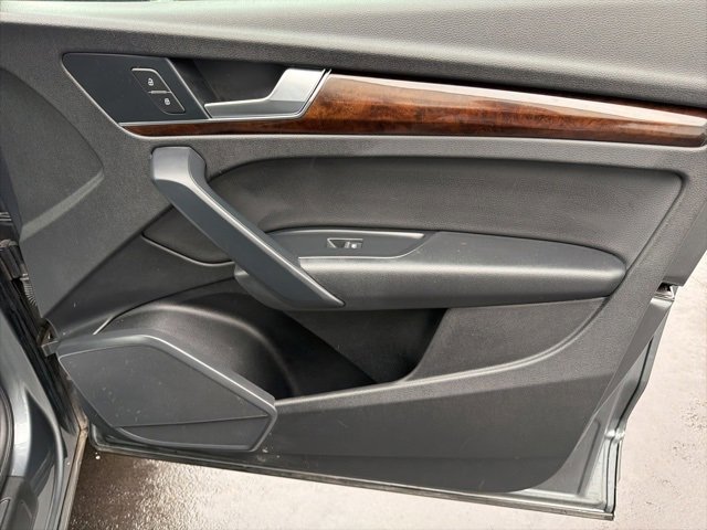 Used 2020 Audi Q5 2.0T Premium w/ Convenience Package image 37