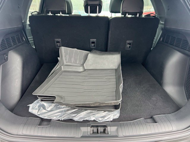 Certified 2024 Ford Escape Platinum w/ Class II Trailer Tow Package AWD/4WD image 24