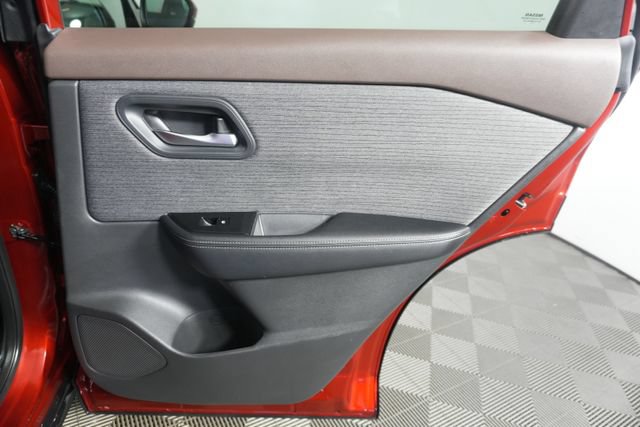 Used 2022 Nissan Rogue SV FWD image 31